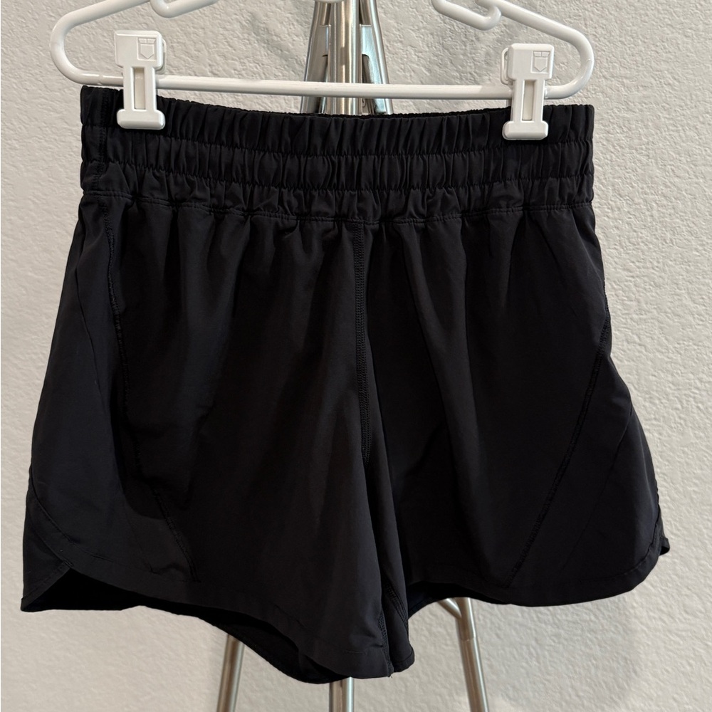 Lululemon track that 5” shorts Size